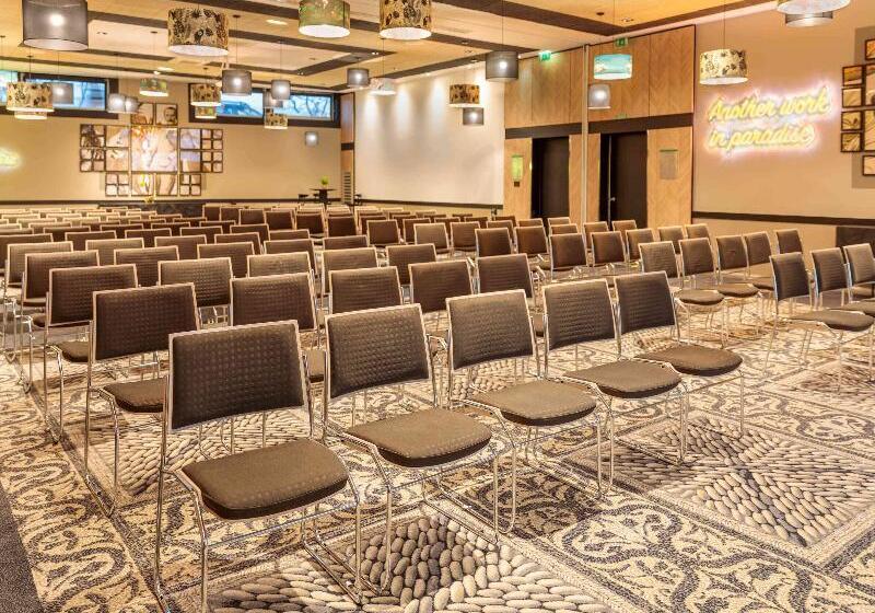 Novotel Paris 14 Porte D Orleans