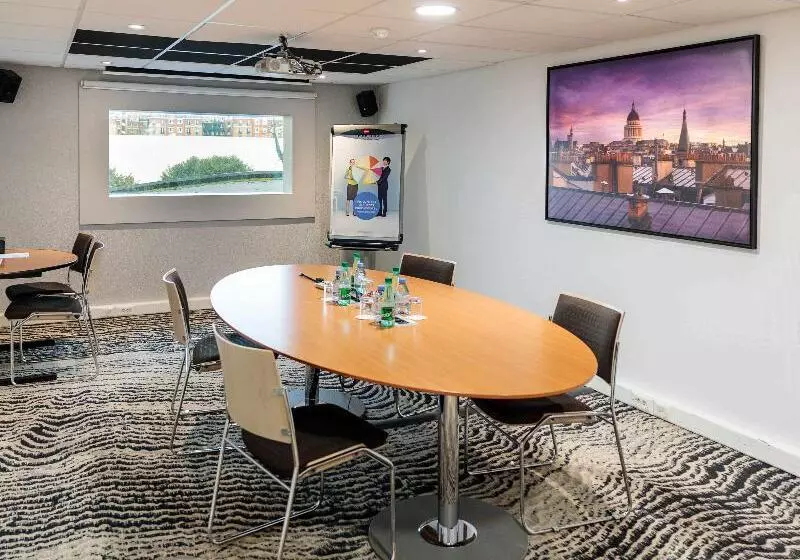 Novotel Paris 14 Porte D Orleans