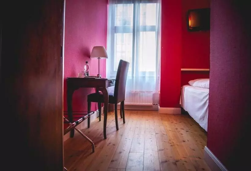 בית מלון כפרי Alexander