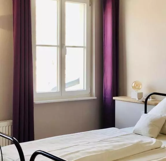 בית מלון כפרי Alexander