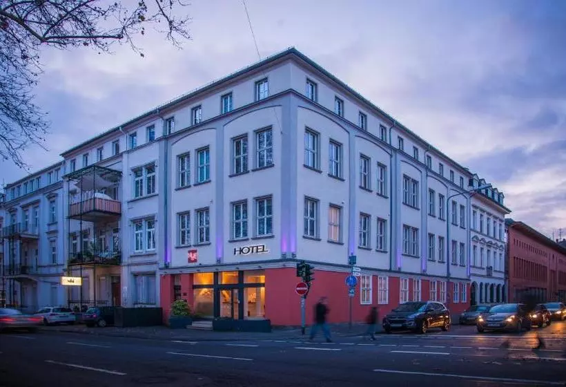 בית מלון כפרי Alexander