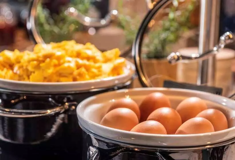 هتل Ibis Styles Berlin Treptow