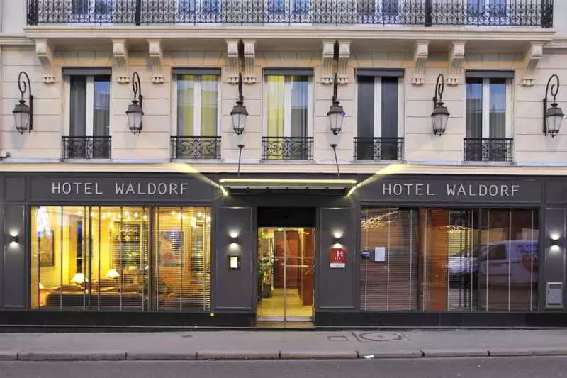ホテル Waldorf Montparnasse