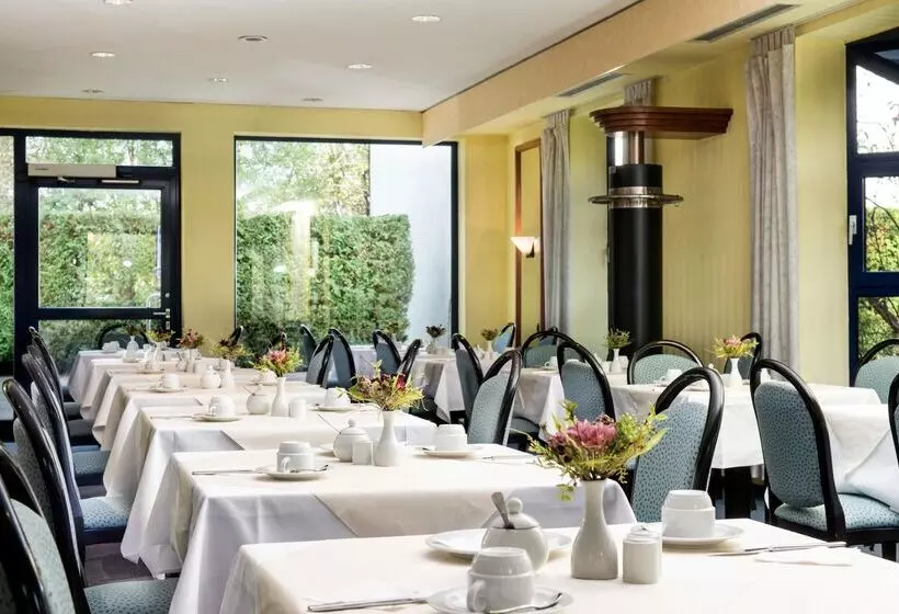 Отель Days Inn By Wyndham Leipzig Messe