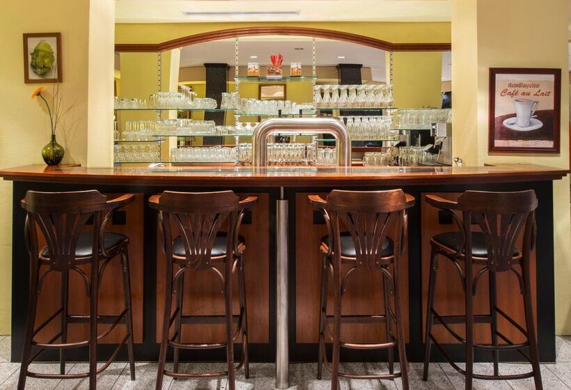 هتل Days Inn By Wyndham Leipzig Messe