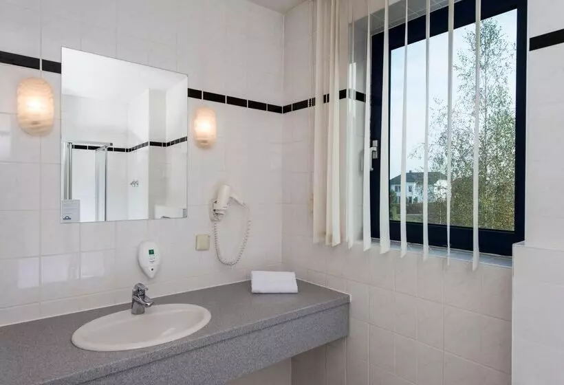 Отель Days Inn By Wyndham Leipzig Messe