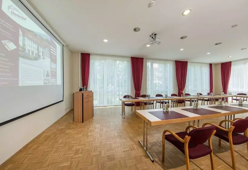 ホテル Glockenhof