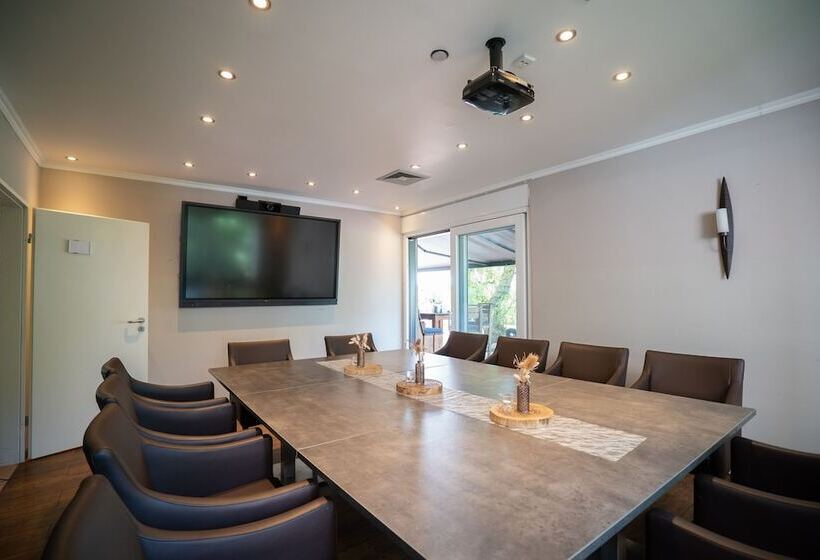 Отель Wildeshauser Hof