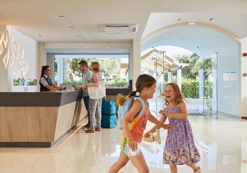 Alex Beach Hotel Bungalows