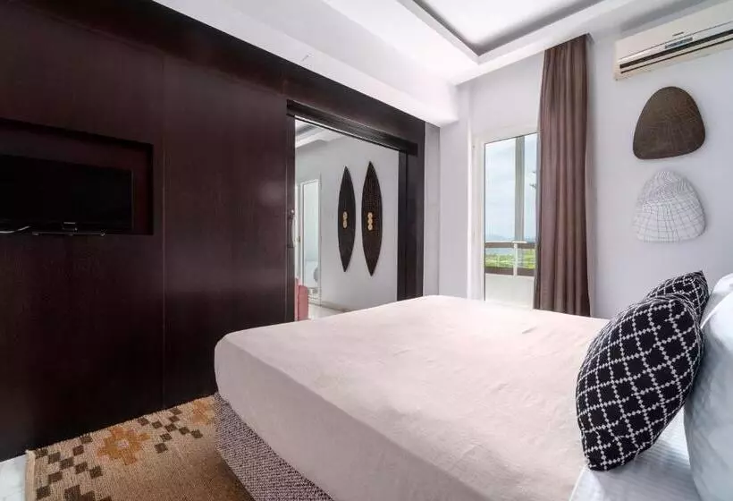 Отель Arco Beach