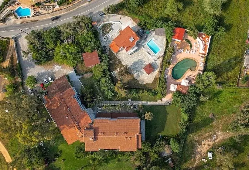 Отель Arco Beach