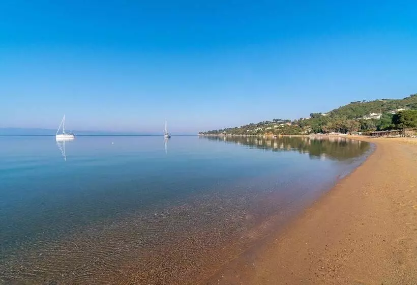 Отель Arco Beach