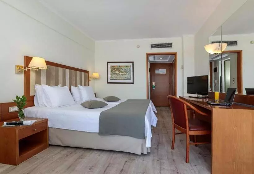 Best Western Plus Hotel Plaza