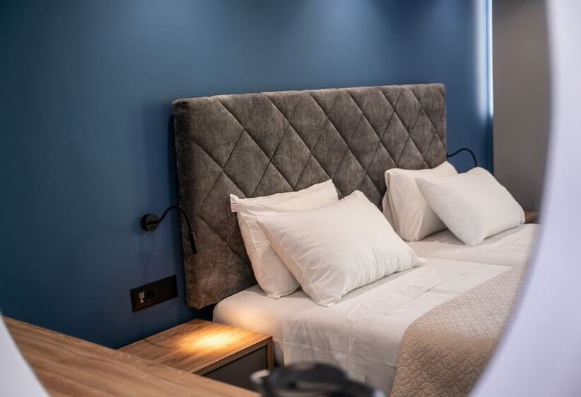 فندق Island City