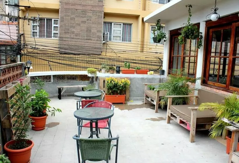 هتل La Ronda Downtown Hostel