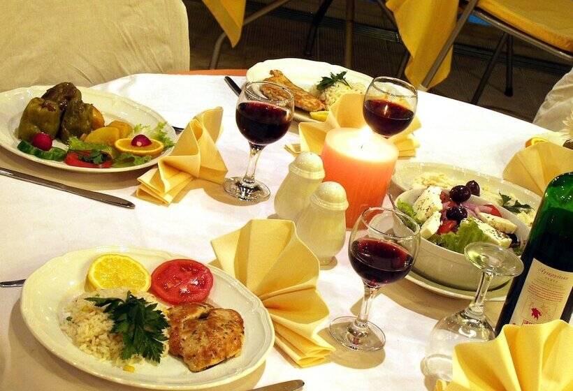 בית מלון כפרי Grand Platon