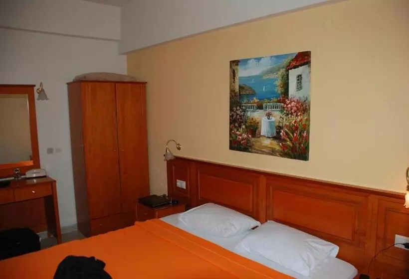 فندق Grand Platon