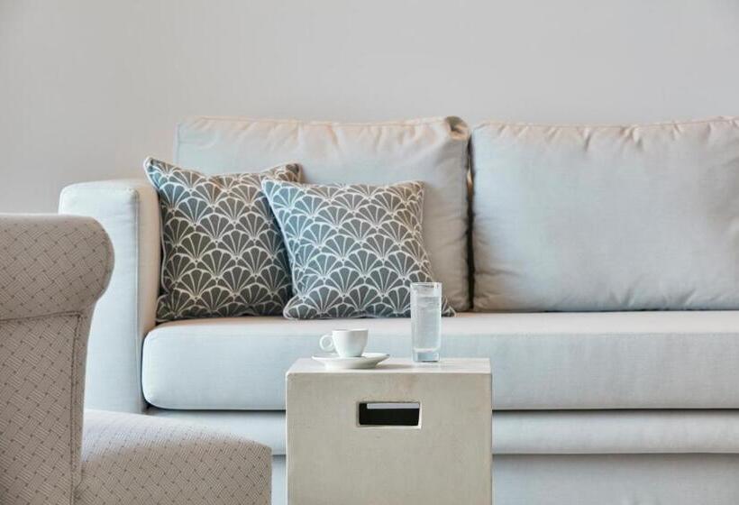 هتل Santorini Palace