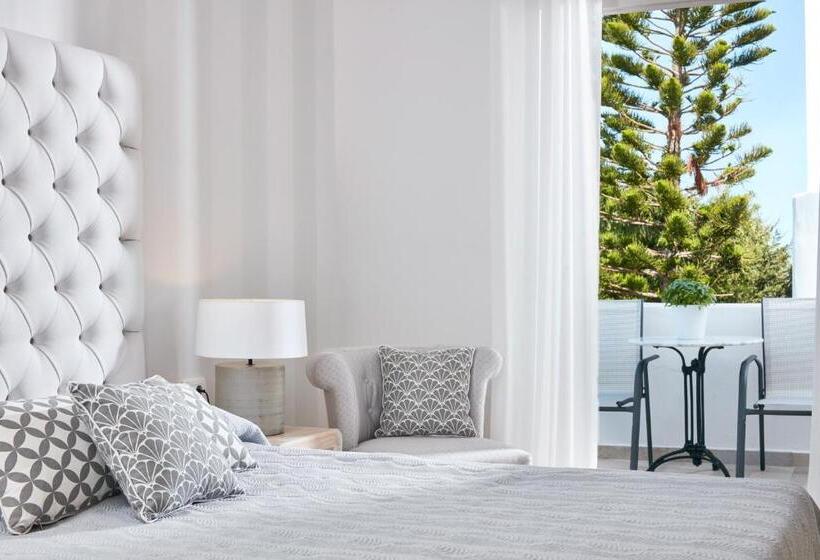 هتل Santorini Palace