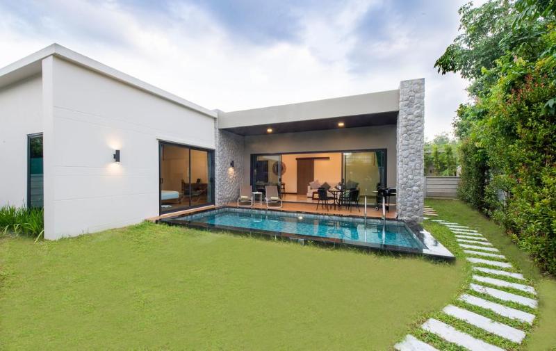 Acasia Pool Villa Resort