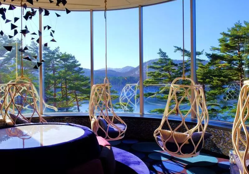 Hotelli Urabandai Lake Resort Geihinkan Nekoma Rikyu