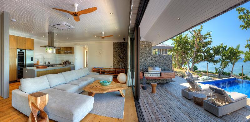 Szálloda Vomo Island Resort