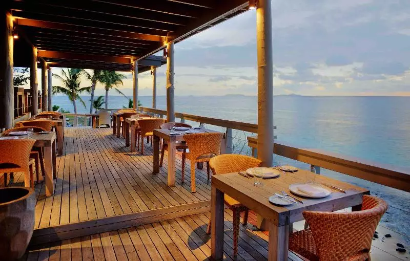 Hotelli Vomo Island Resort