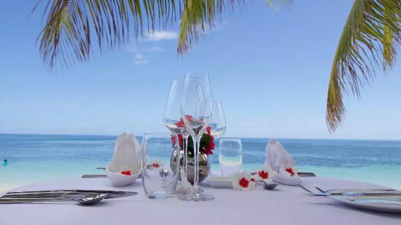 Hotelli Vomo Island Resort