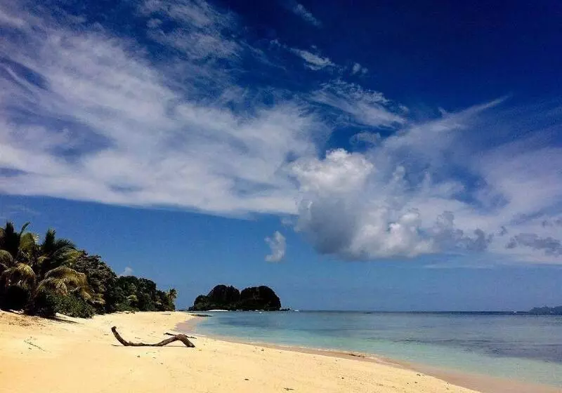 Hotelli Vomo Island Resort