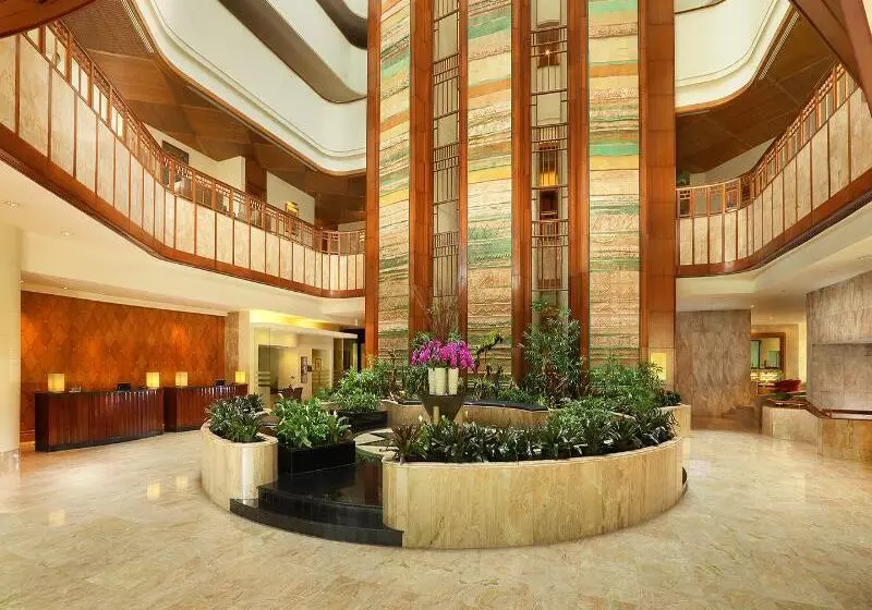 Отель Aryaduta Bandung