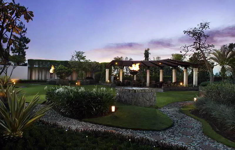 Отель Aryaduta Bandung