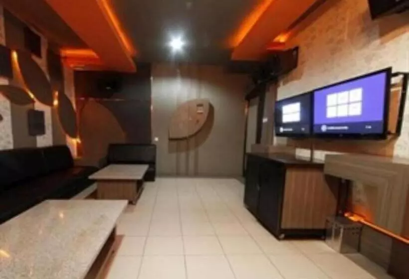 ホテル Banjarmasin International