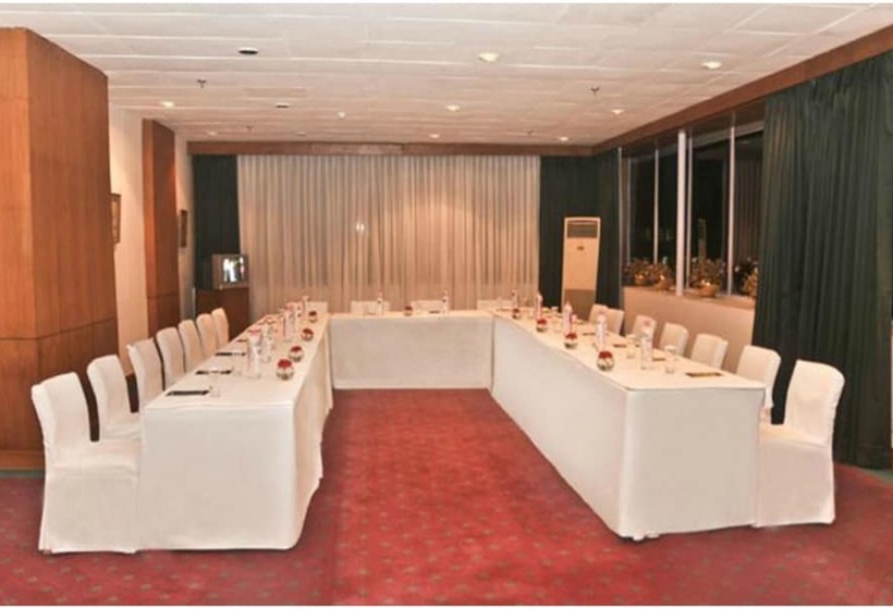 Clarkes Hotel, A Grand Heritage Hotel Since 1898