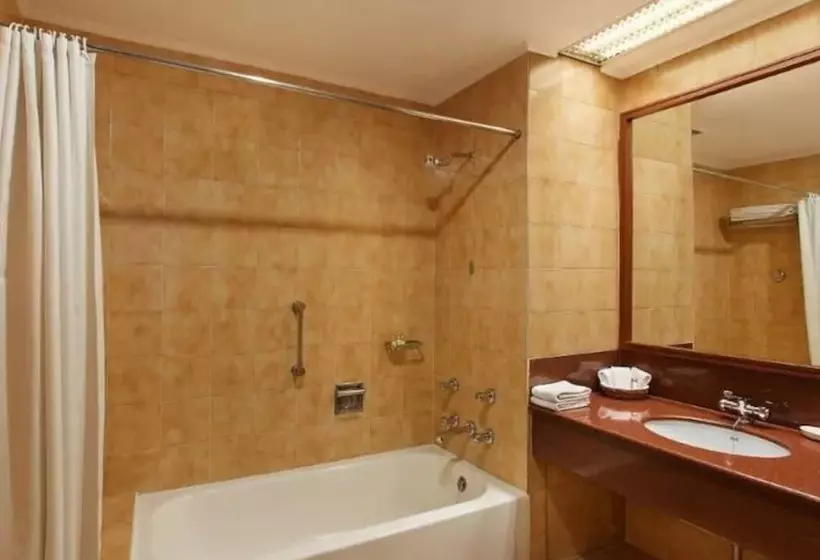 Clarkes Hotel, A Grand Heritage Hotel Since 1898