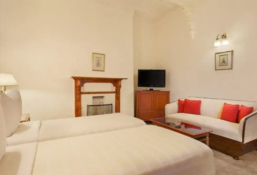 Clarkes Hotel, A Grand Heritage Hotel Since 1898