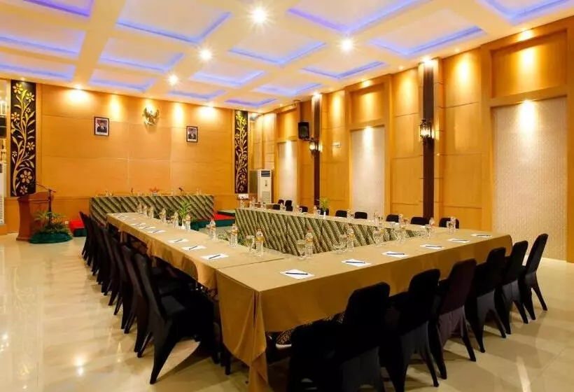 Inna Tretes Hotel & Resort