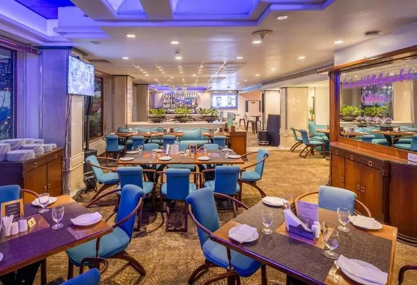 ホテル Kohinoor Continental Airport