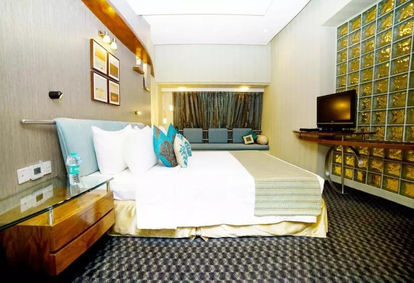 ホテル Kohinoor Continental Airport