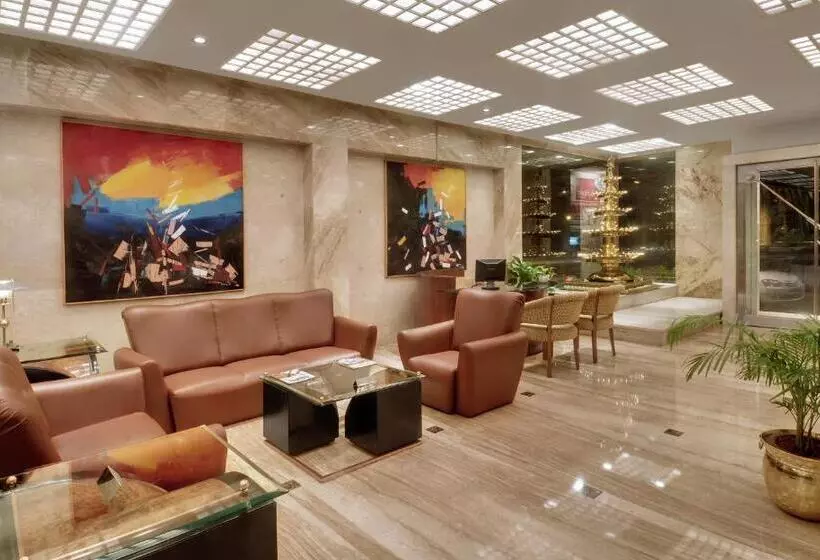 ホテル Kohinoor Continental Airport