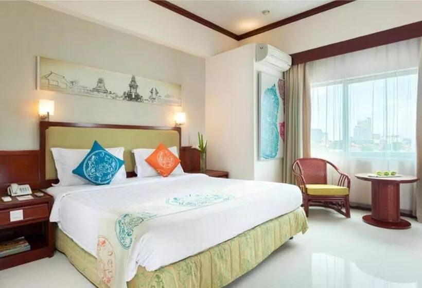 Отель Sahid Surabaya