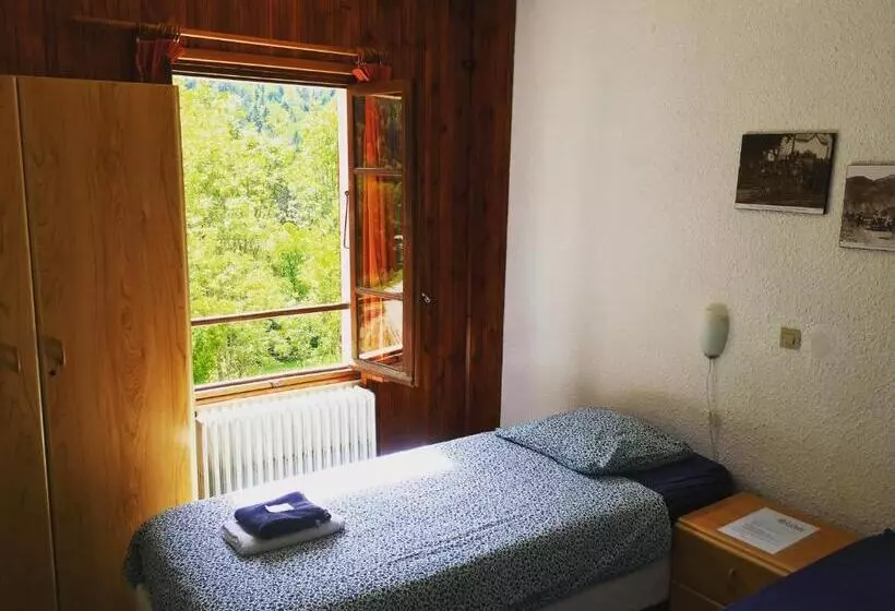 ホテル Au Bon Accueil