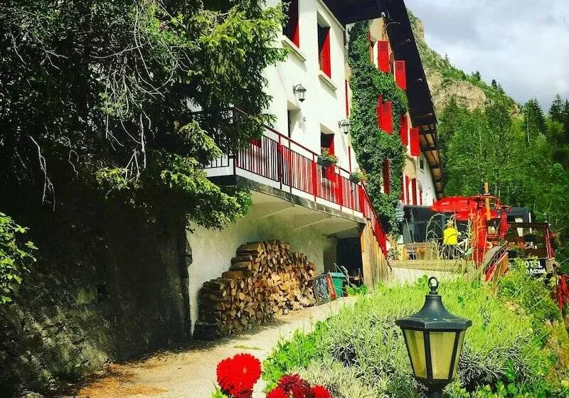 ホテル Au Bon Accueil