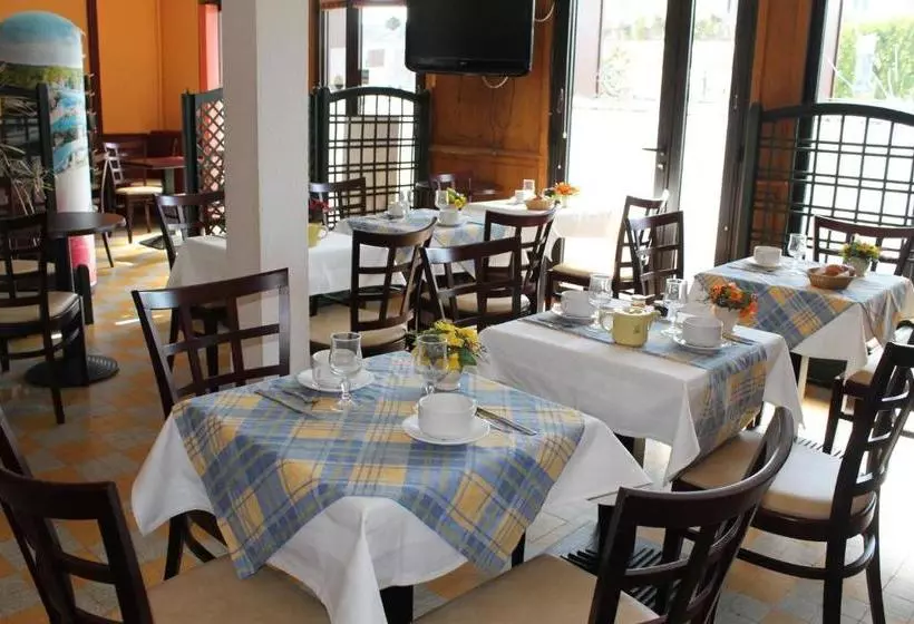 ホテル Hôtel De La Gare