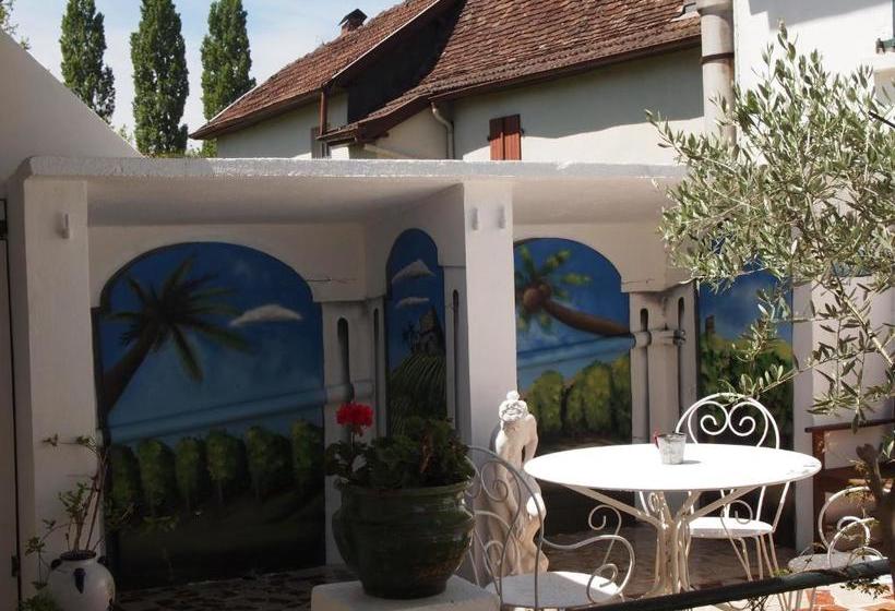 Отель Au Petit Béarn