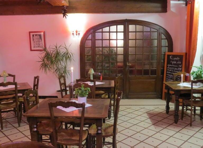 Отель Au Petit Béarn