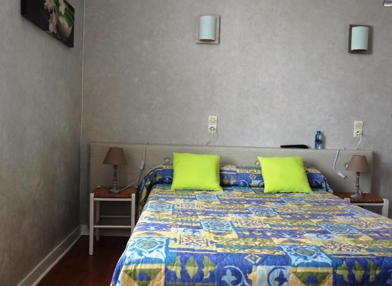 Отель Au Petit Béarn