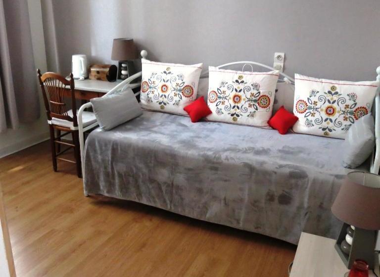 Отель Au Petit Béarn