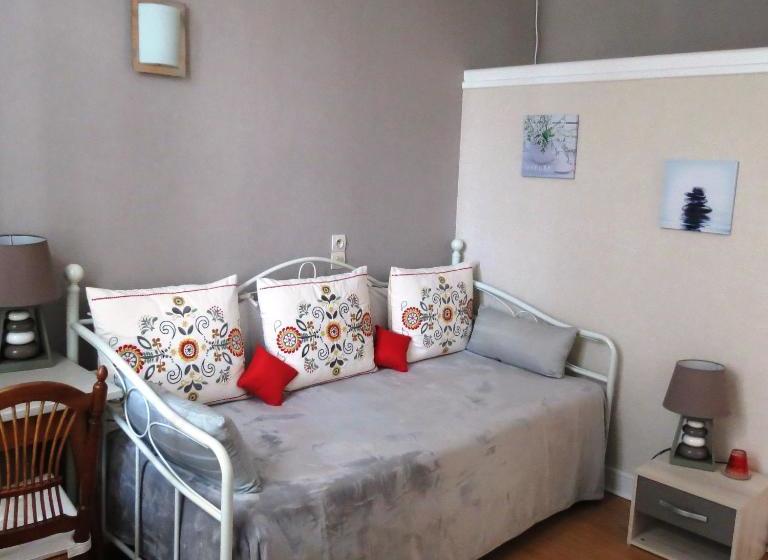 Отель Au Petit Béarn