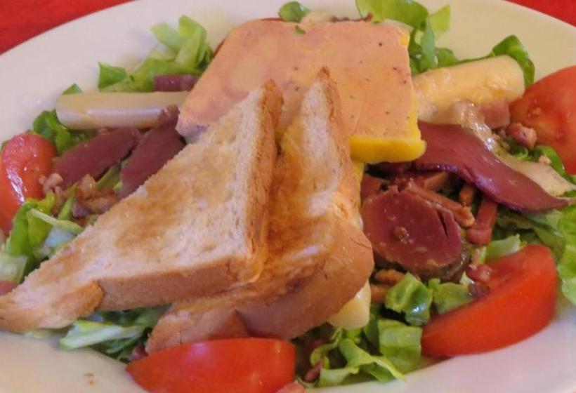 Отель Au Petit Béarn