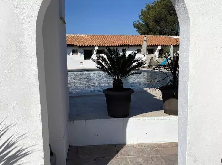 هتل Du Pont Blanc
